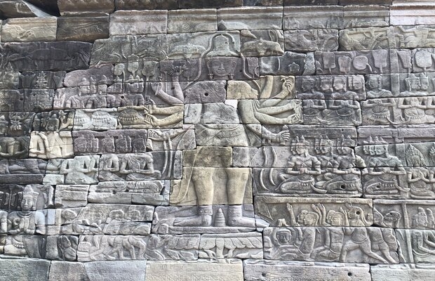 Banteay-Chhmar-By-Air-Conditioned-car