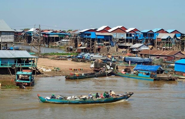 Kompong-Phluk-Angkor-Private-Tuk-Tuk