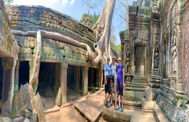 3Day-Private-Tuk-Tuk+Driver-Service-Good-English-Speaking